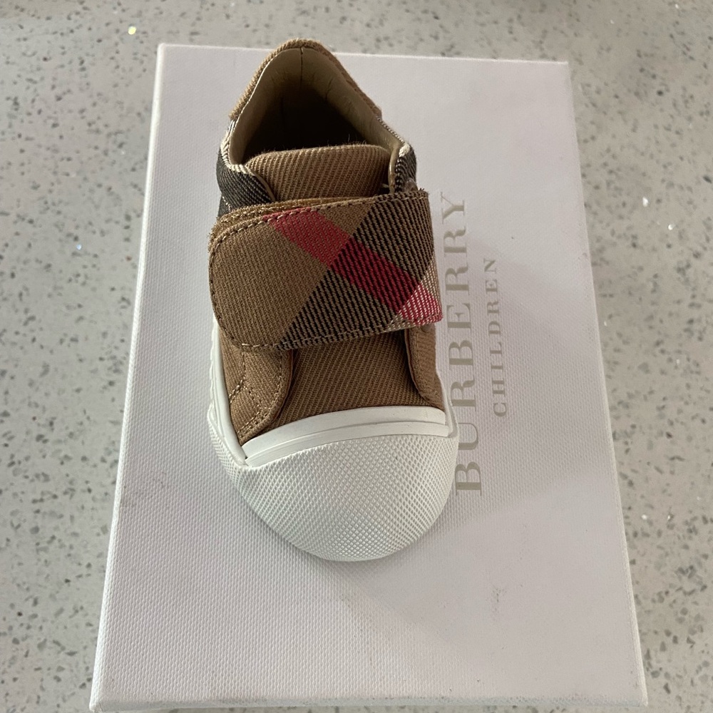 Baby Burberry sneaker